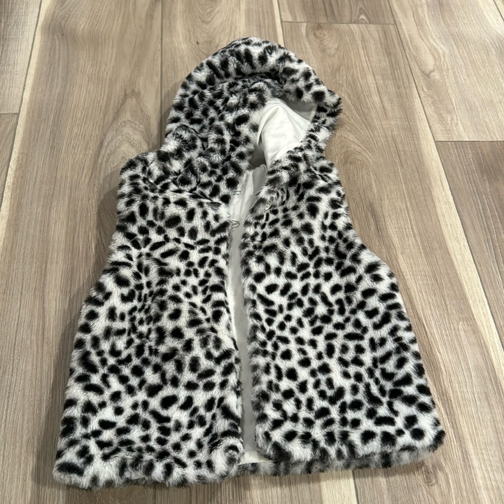 Girls Faux Fur vest